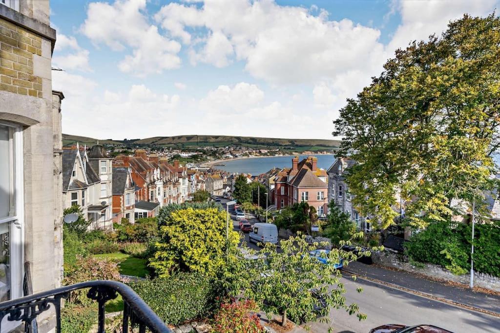 Villa Dizzy Heights Swanage Sleeps 10 With Amazing Views Exterior foto