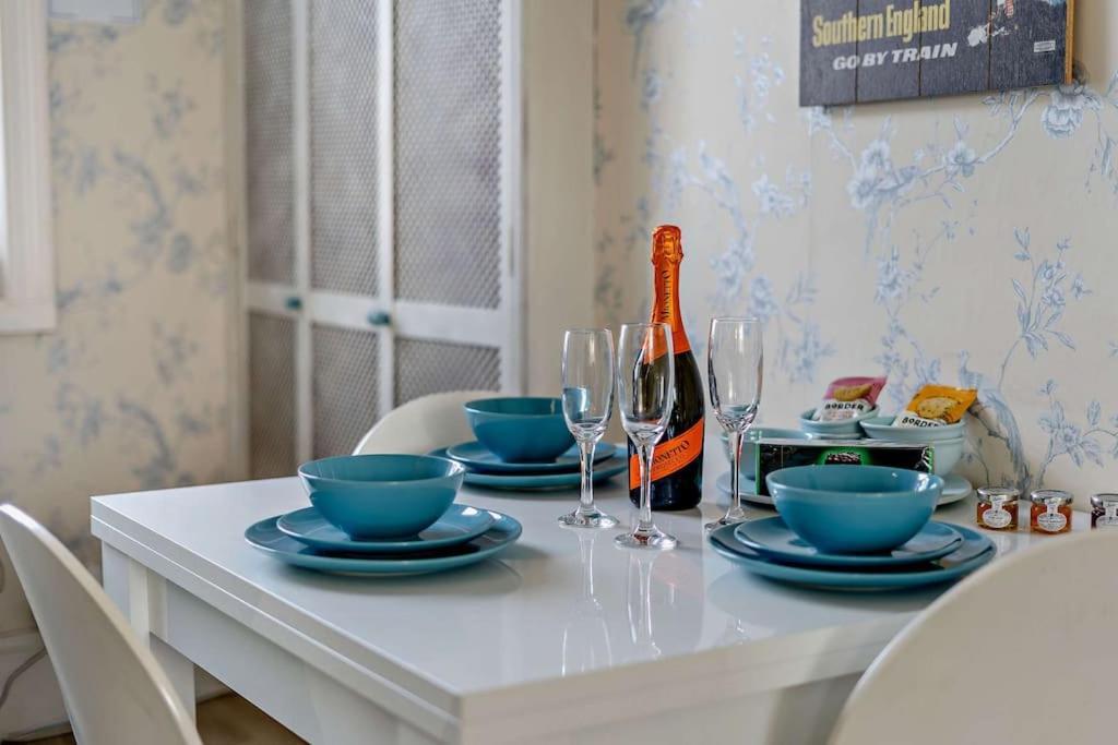 Villa Dizzy Heights Swanage Sleeps 10 With Amazing Views Exterior foto